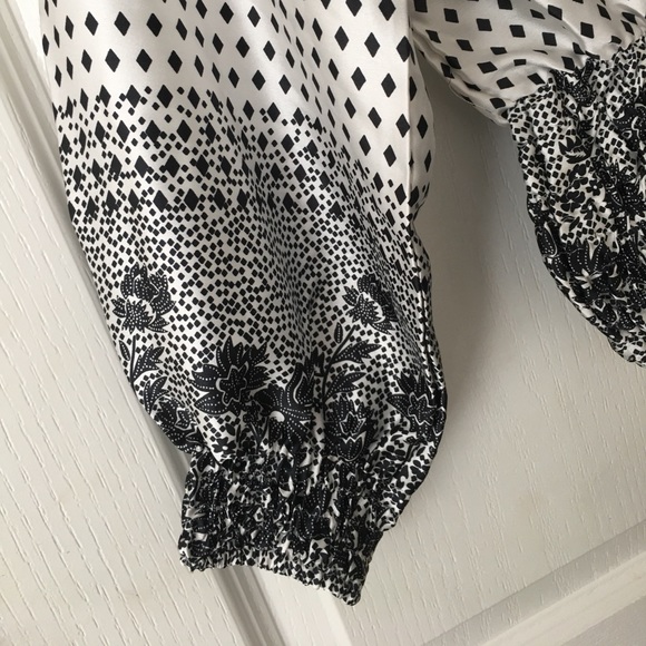 Printed and Smocked Blouse - Picture 3 of 6